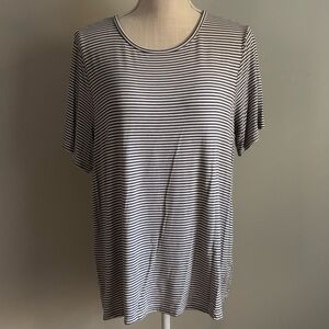 Striped Short Sleeve Tee Shirt Blue and White